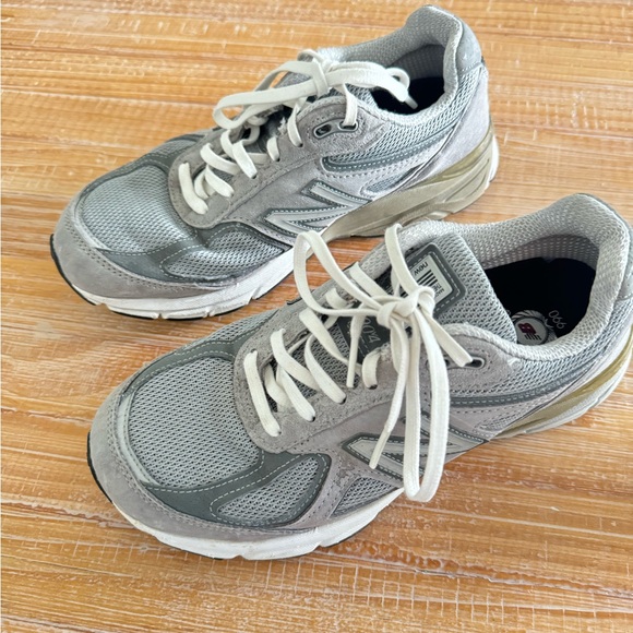 New Balance Gray Sneakers with Mesh Upper and Cushioned Midsole - Picture 3 of 4